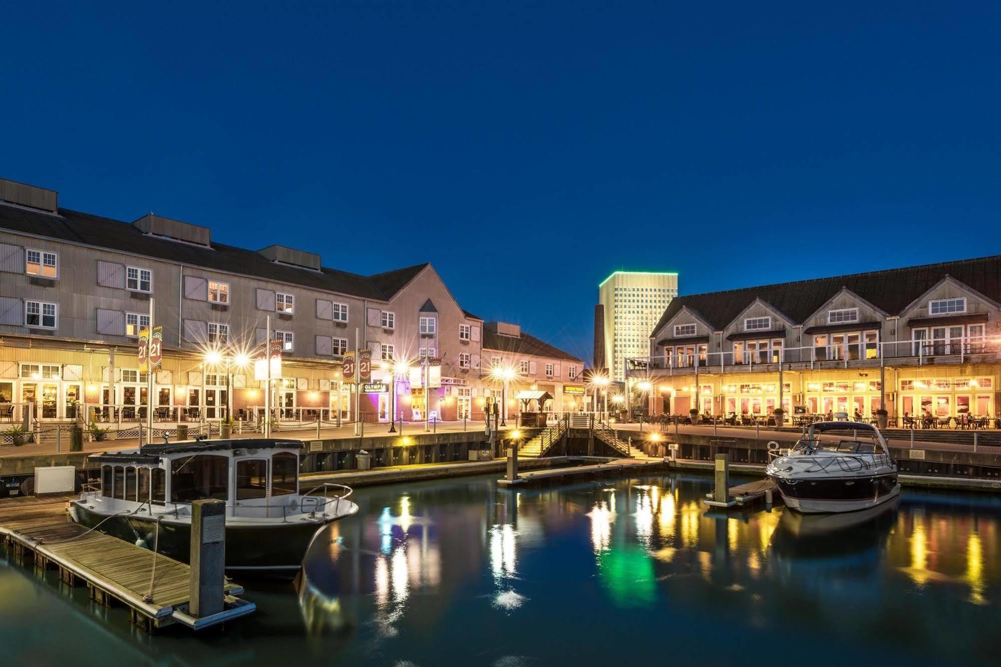 Harbor House Hotel And Marina Galveston Exterior foto