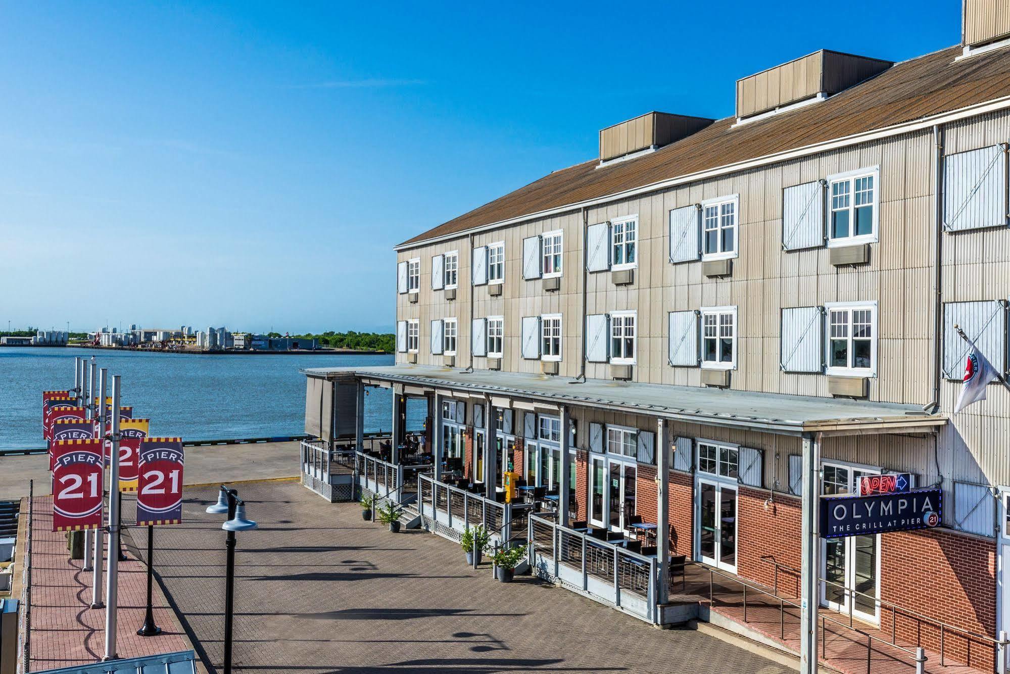 Harbor House Hotel And Marina Galveston Exterior foto