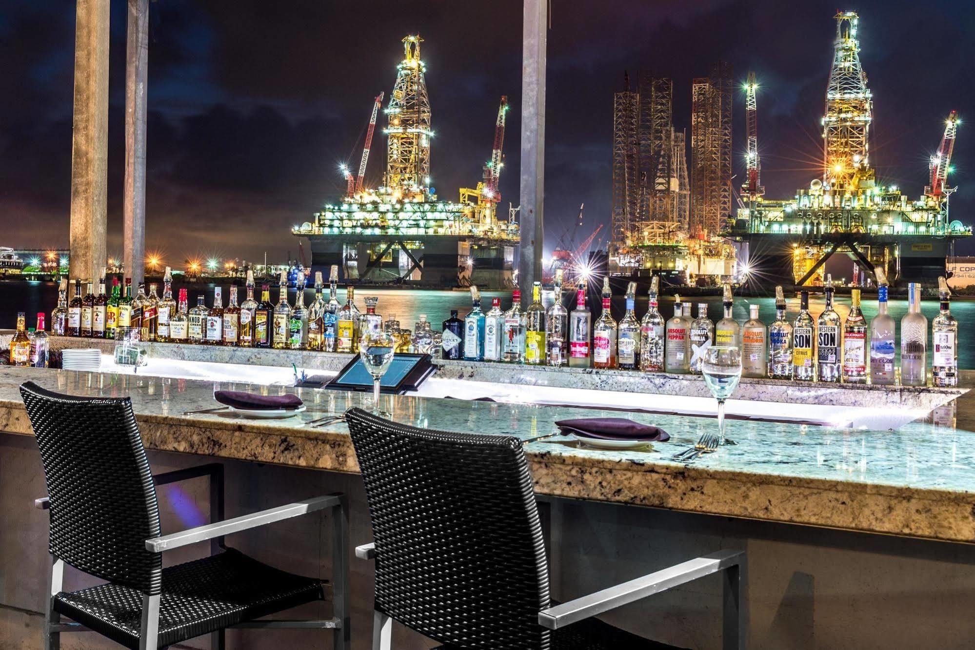 Harbor House Hotel And Marina Galveston Exterior foto